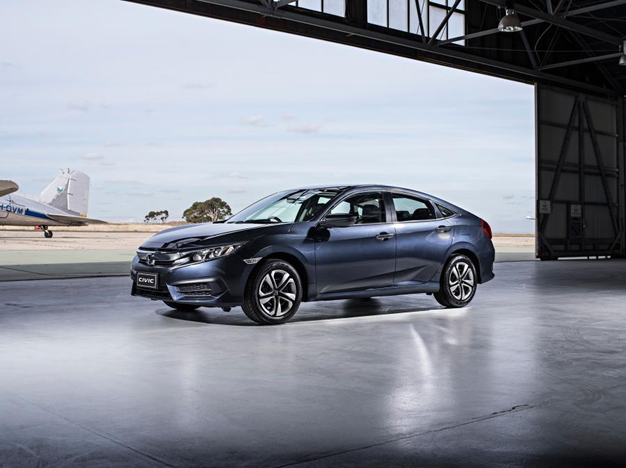  Honda Civic Sedan 2016 года  (AU) (фото 16 из 30)
